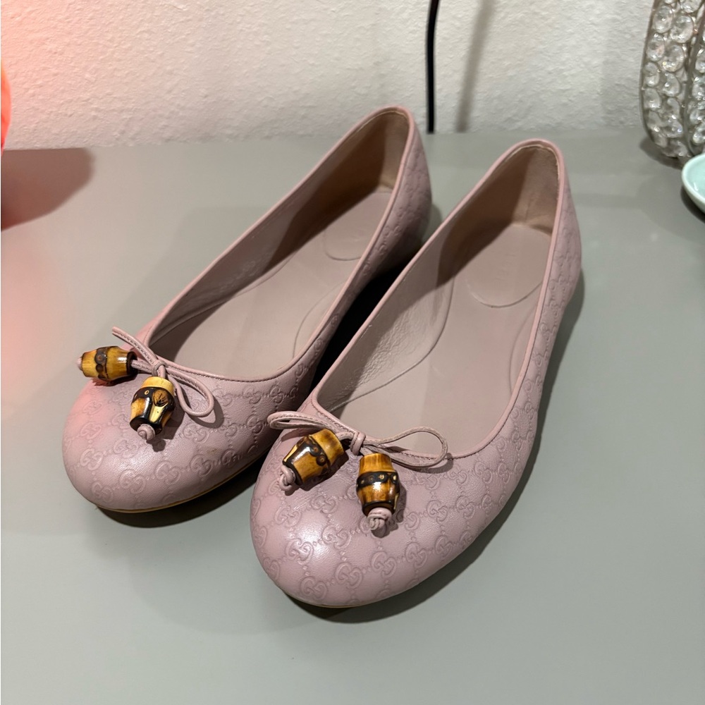 Gucci Light Pink Flats with Beaded Bow